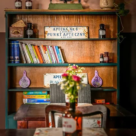 Vakantieboerderij Dawna Apteka Old Pharmacy *