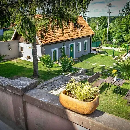 Vakantieboerderij Dawna Apteka Old Pharmacy Wydminy